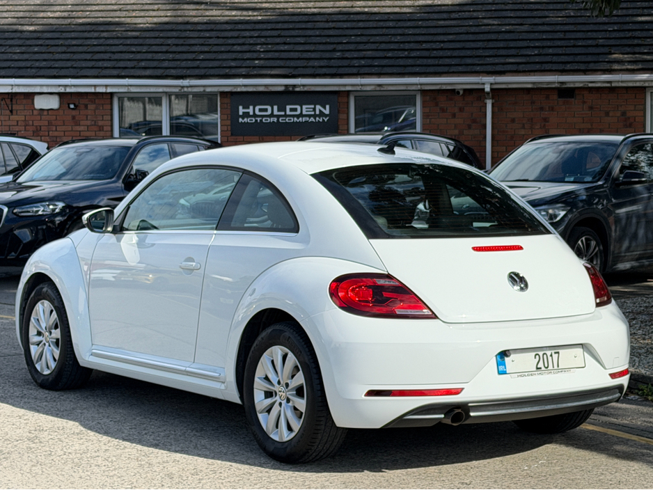 2017 Volkswagen Beetle - image 11