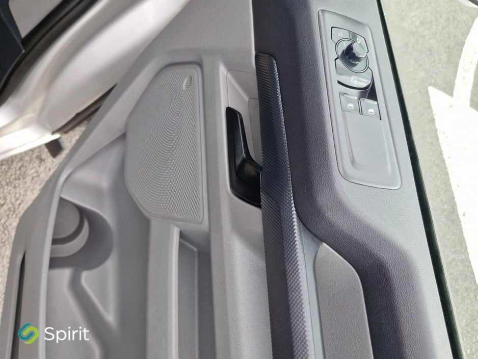 2025 Ford Transit - image 18