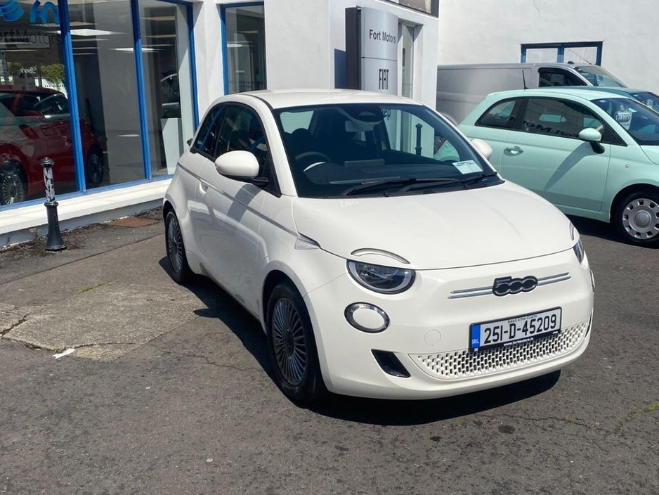 2025 Fiat 500e Icon EV 320km Range €19,950