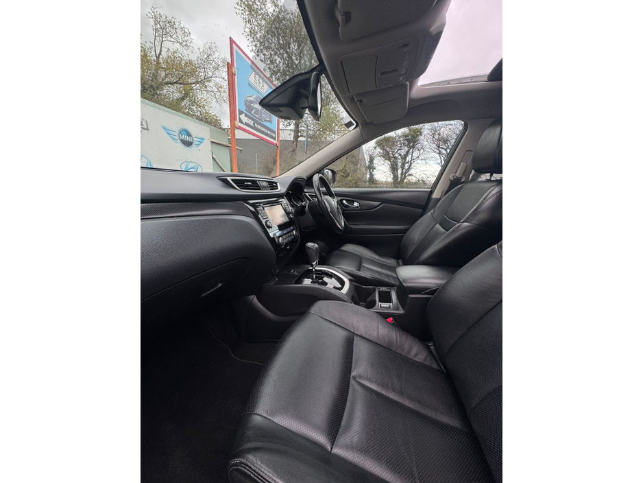 2017 Nissan X-Trail - image 18