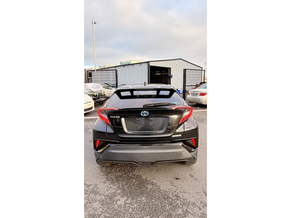 2019 Toyota C-HR 1.8 HYBRID LUNA €21,499