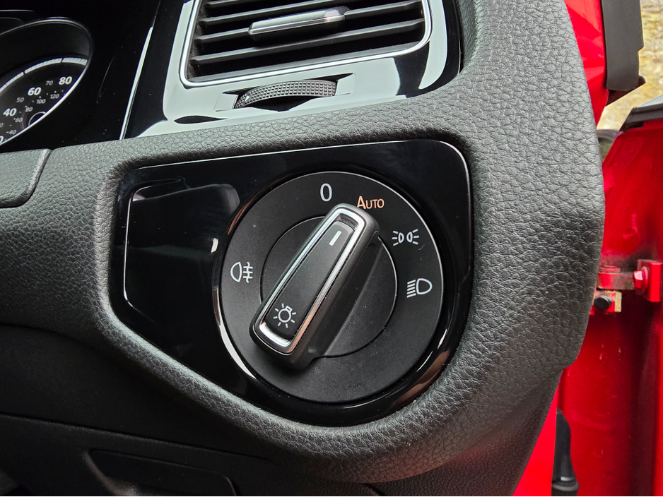 2015 Volkswagen Golf 2.0 TSI R 4X4 300PS 5DR €22,950