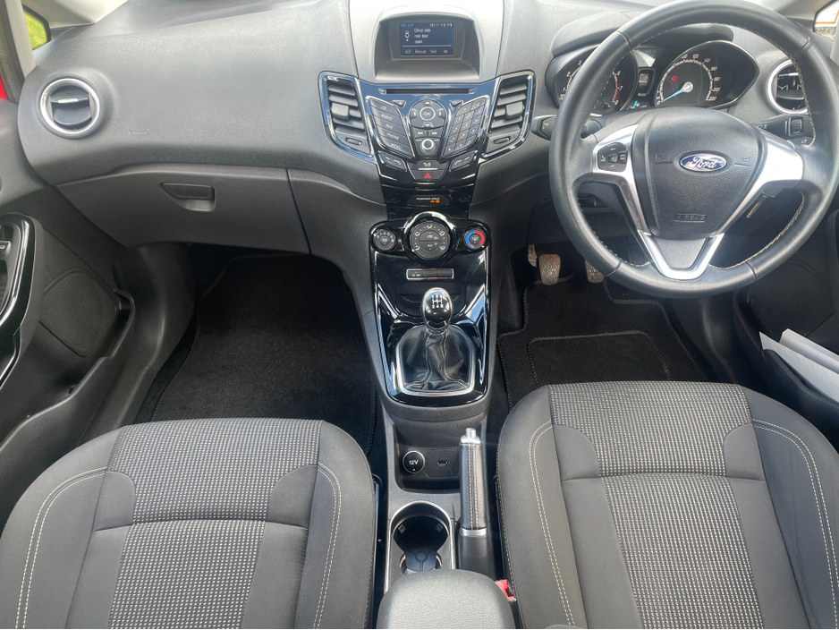 2017 Ford Fiesta - image 10