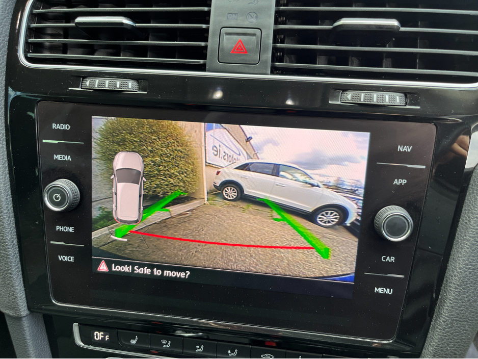 2019 Volkswagen Golf - image 21