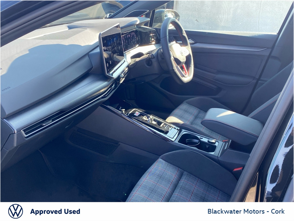 2026 Volkswagen Golf - image 21