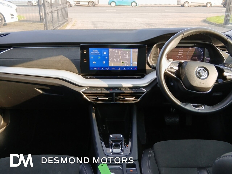 2023 Skoda Octavia - image 4