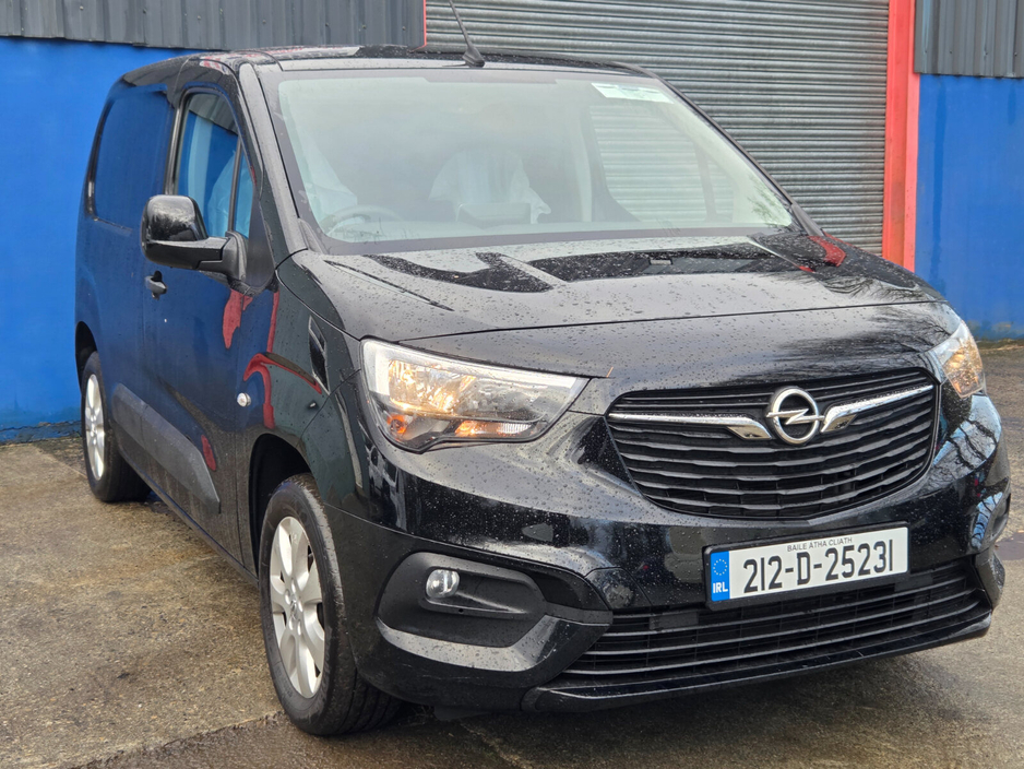 2021 Opel Combo  €12,499