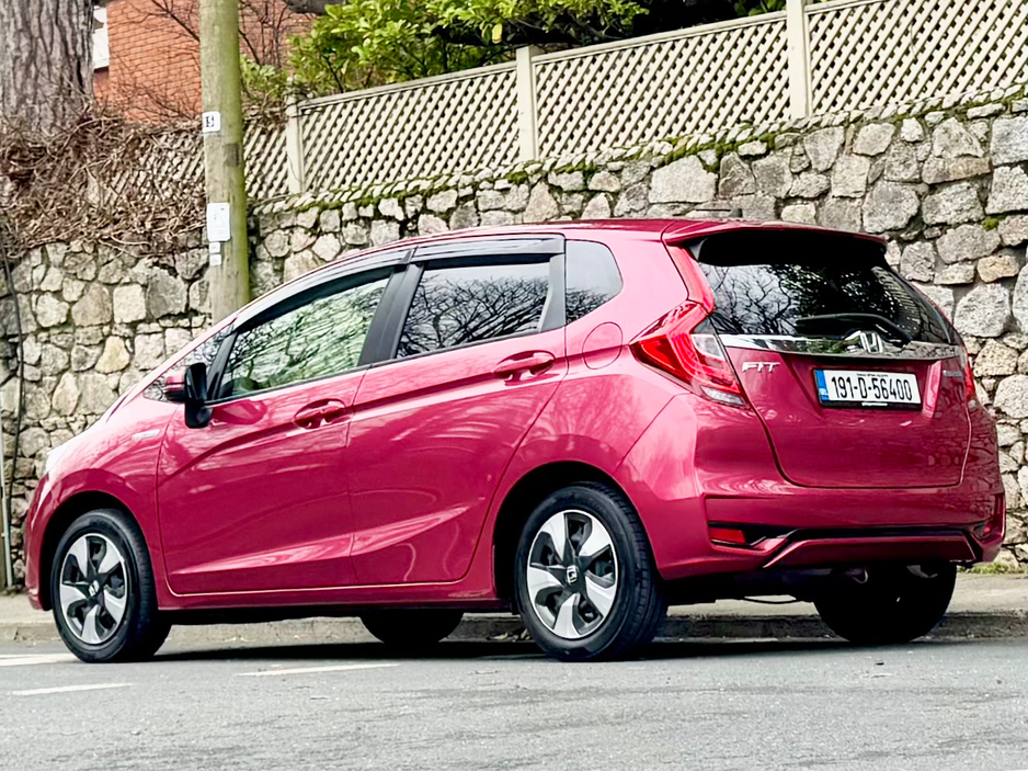 2019 Honda Fit HYBRID!!HIGH SPEC!!ONLY 18K MLS!! €14,900