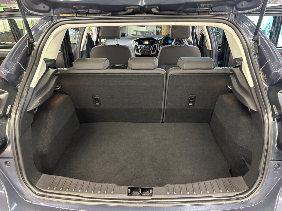 2014 Ford Focus - image 13