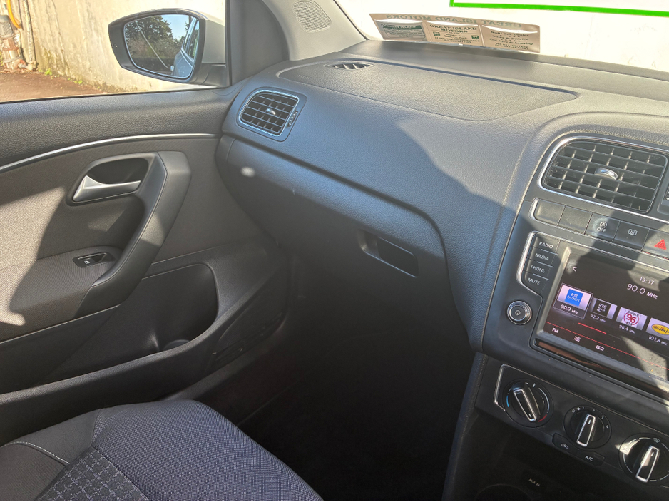 2015 Volkswagen Polo 1.2i TSI Petrol Automatic Comfortline €12,250