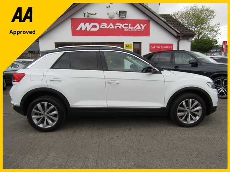 2019 Volkswagen T-Roc - image 5