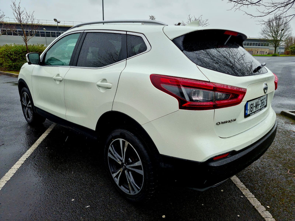 2018 Nissan Qashqai - image 4