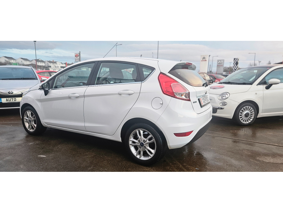 2016 Ford Fiesta ZETEC TURBO 1.0 eco 100 low miles €8,750