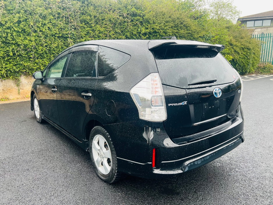 2014 Toyota Prius+ - image 10