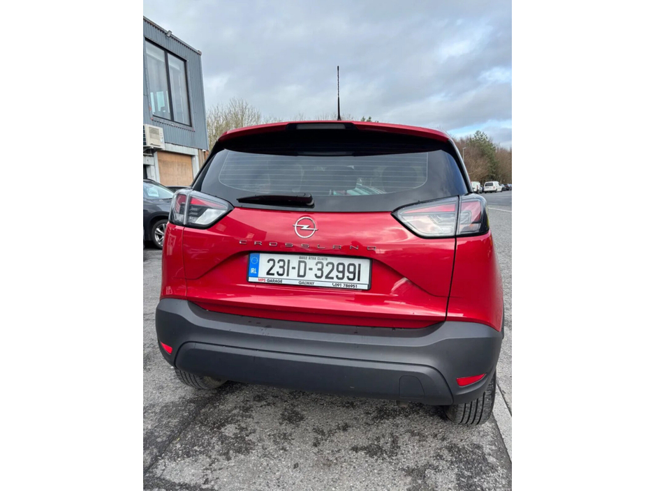 2023 Opel Crossland - image 12