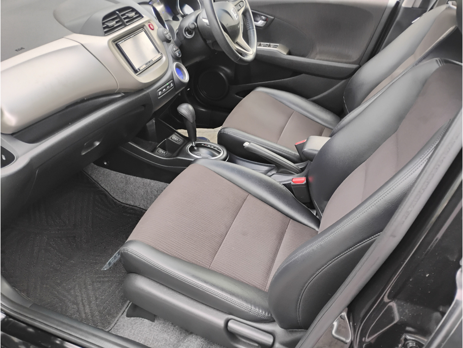 2013 Honda Jazz DAA-GP1 €6,950