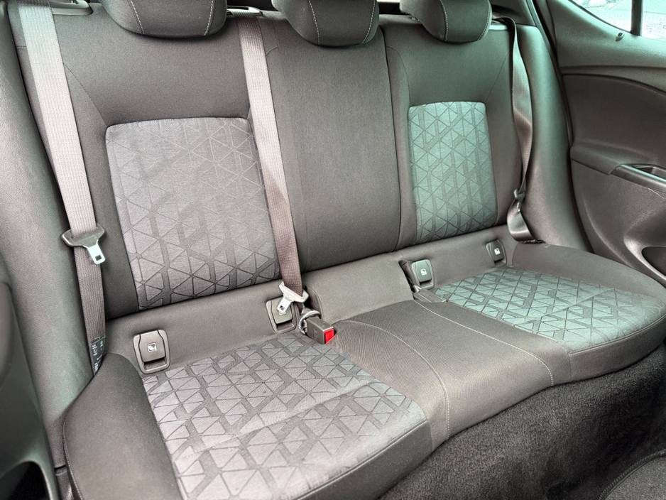 2019 Opel Astra - image 21