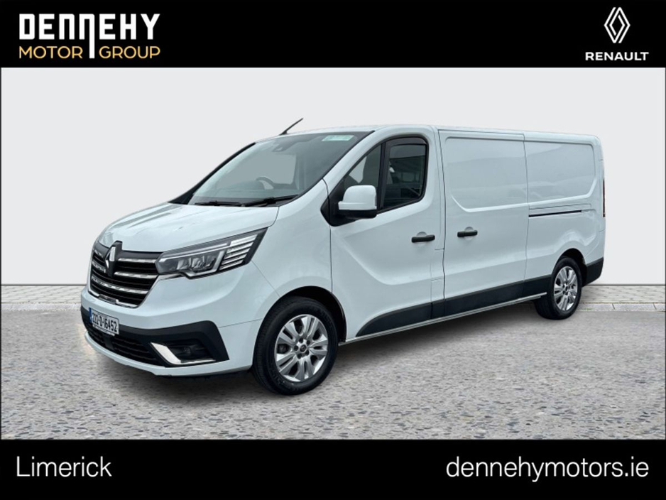 2022 Renault Trafic - image 14