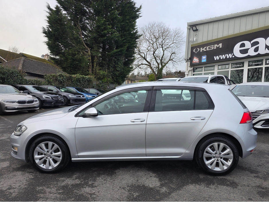 2015 Volkswagen Golf - image 12