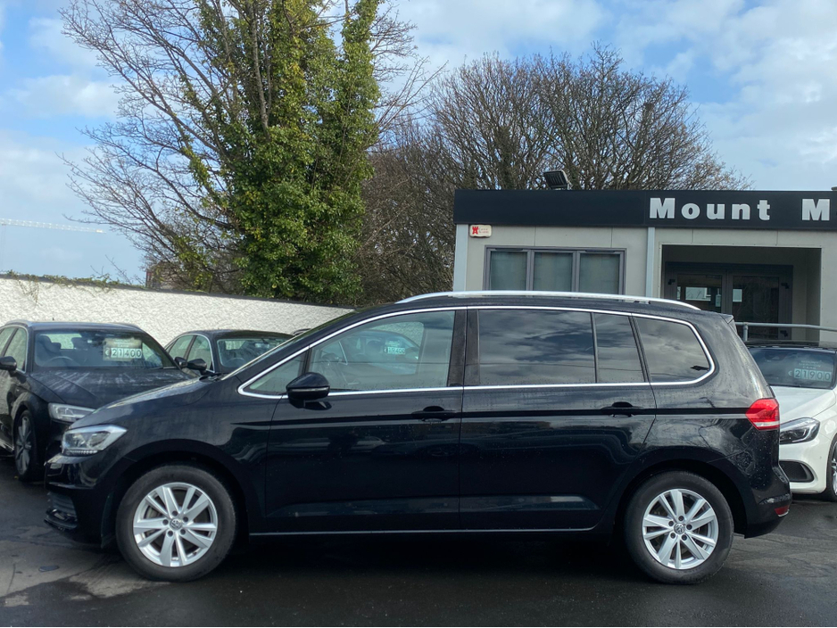 2020 Volkswagen Touran - image 4