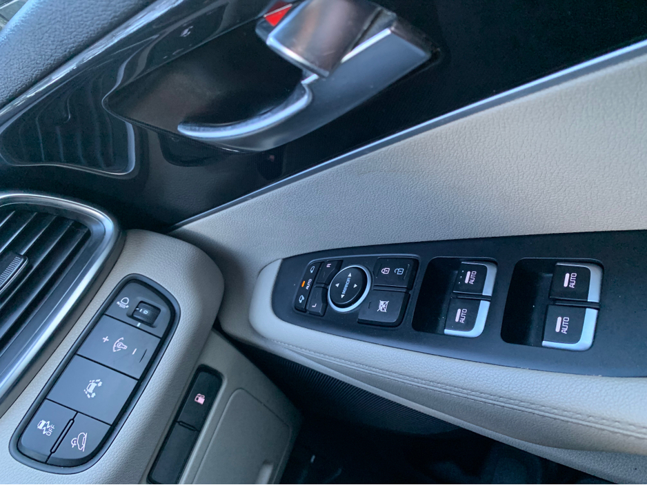 2019 Kia Sorento - image 15