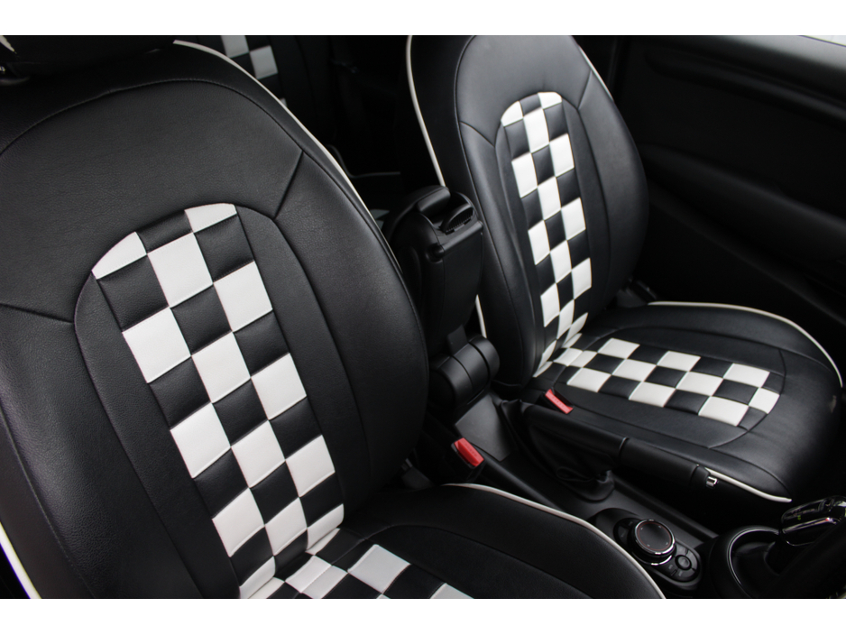 2018 MINI Cooper - image 11