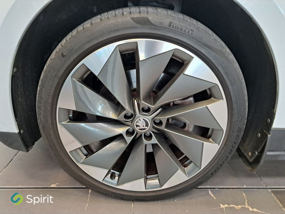 2022 Skoda Enyaq - image 9