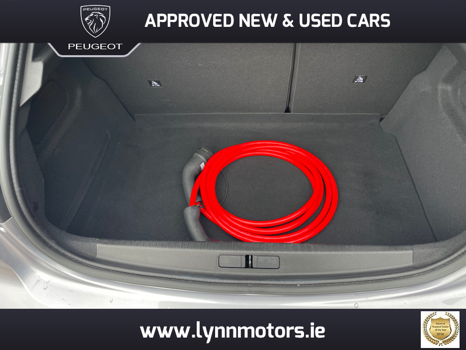 2023 Peugeot 208 - image 7