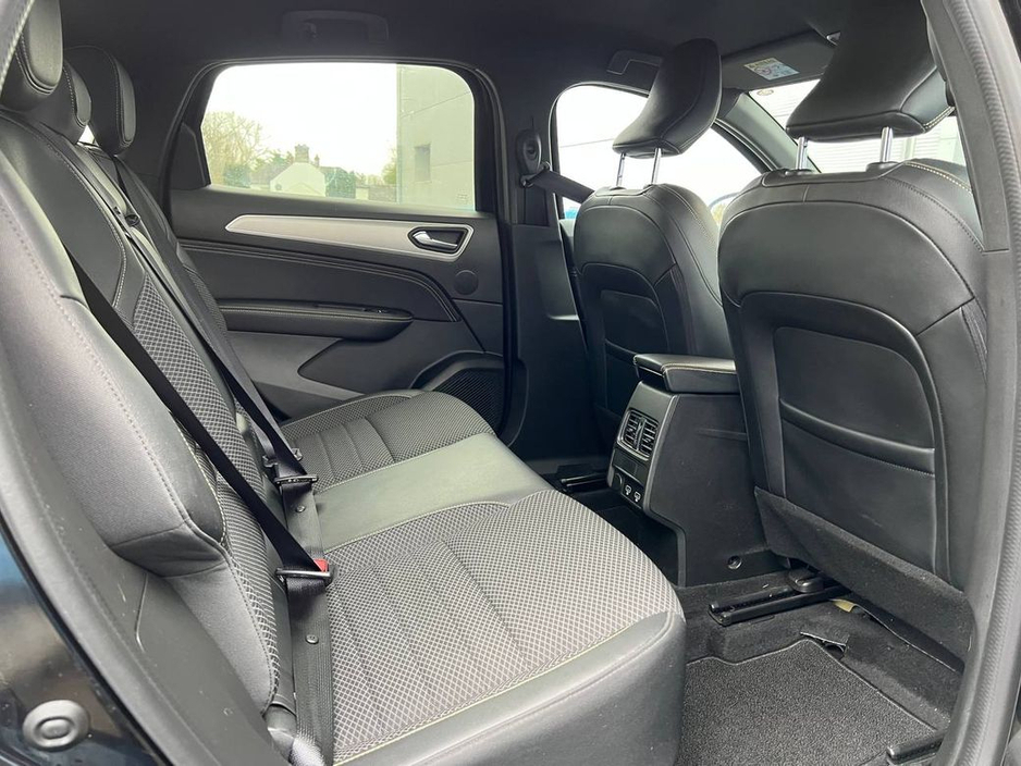 2024 Renault Arkana TECHNO 1.4 AUTO // APPLE CARPLAY/ANDROID AUTO // BLIND SPOT MONITOR // DIGITAL CLUSTER €23,950