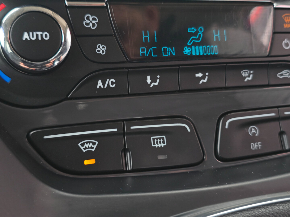 2016 Ford Kuga - image 30