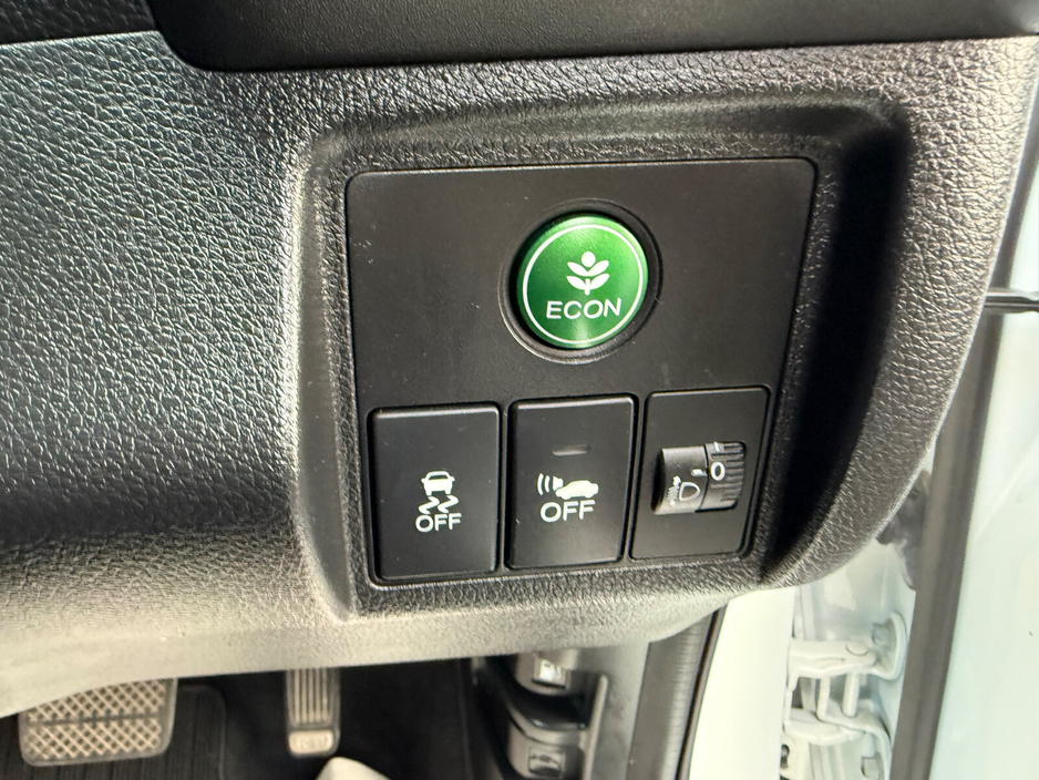 2015 Honda Vezel - image 20