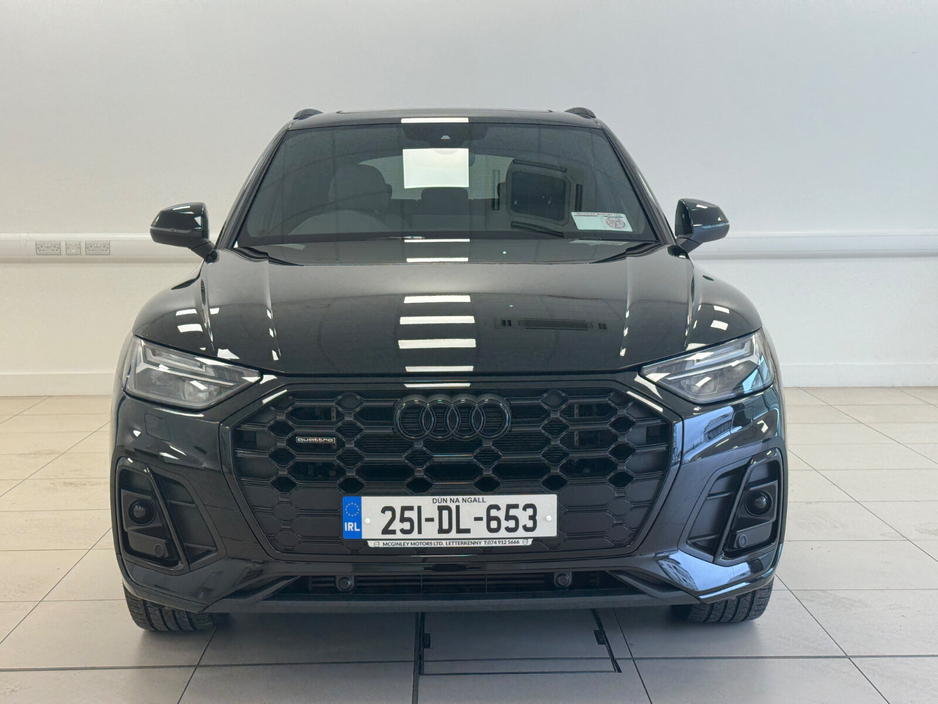 2025 Audi Q5 50 TFSI e 299HP S tronic quattro S Line €61,950
