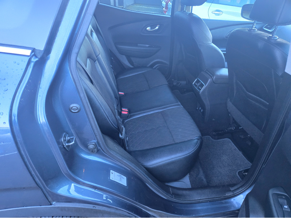 2020 Renault Kadjar - image 5