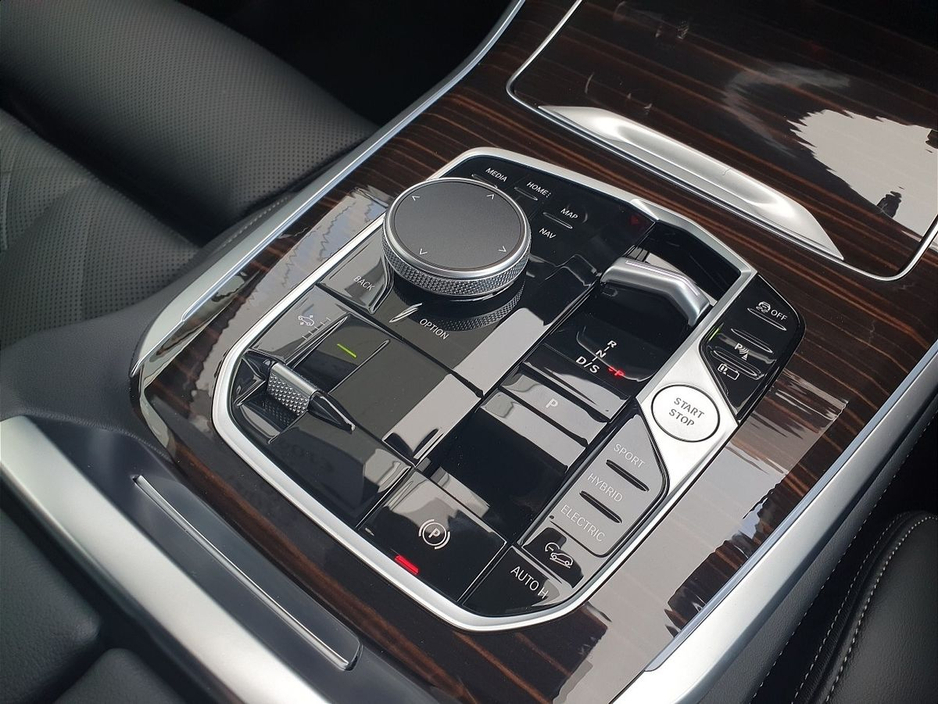 2026 BMW X5 - image 10