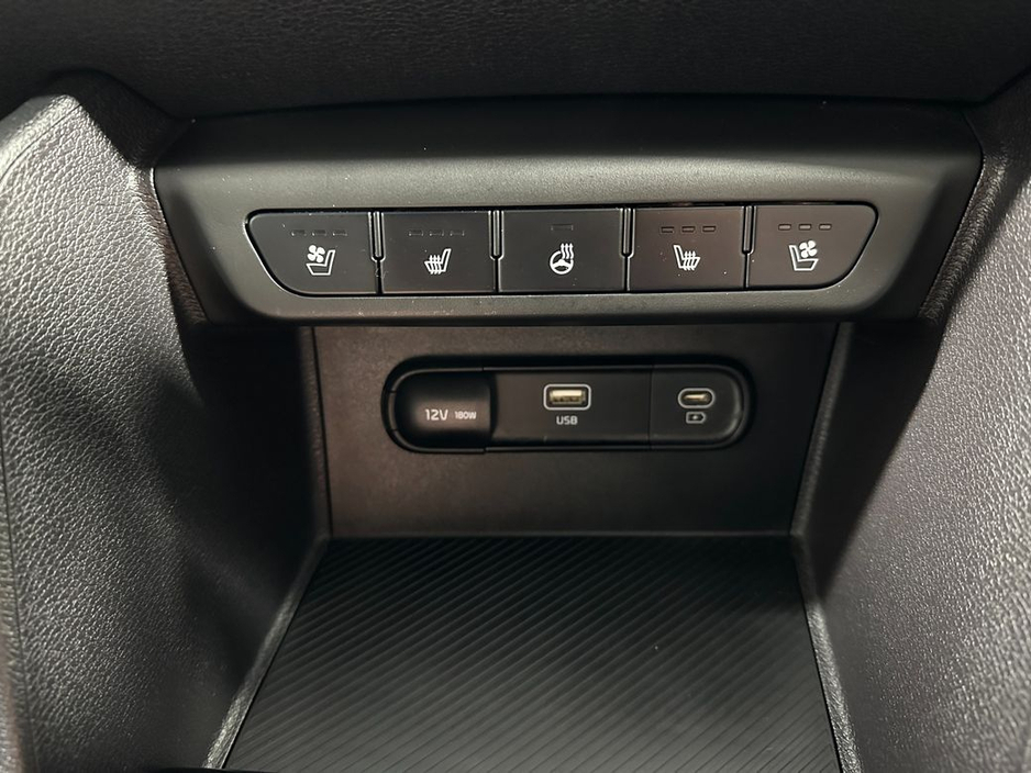2024 Kia Sportage - image 21