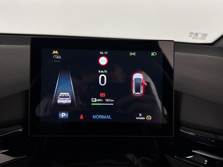 2023 MG 4 LR - EXCITE 64KWH**BLACK CLOTH SEATS**DRIVE MODES**ELECTRIC HANDBRAKE**MULTIFUNCTIONAL STEERING WHEEL**AIR CONDITIONING**TOUCH SCREEN MEDIA**APPLE CAR PLAY**CRUISE CONTROL**PARKING SENSORS** €20,995