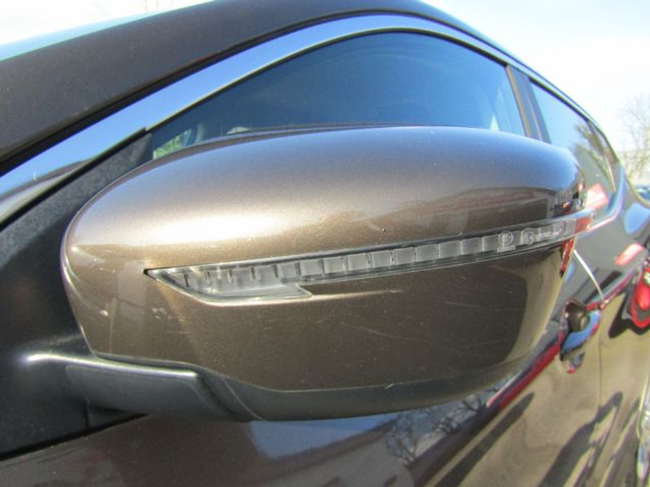 2016 Nissan Qashqai - image 37