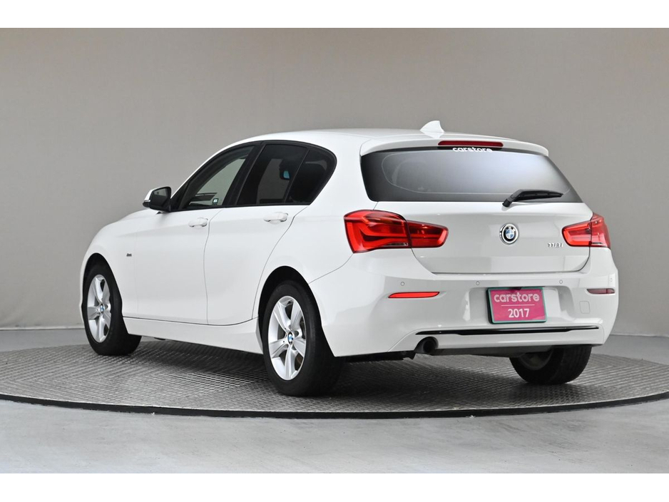 2017 BMW 1 Series - image 7