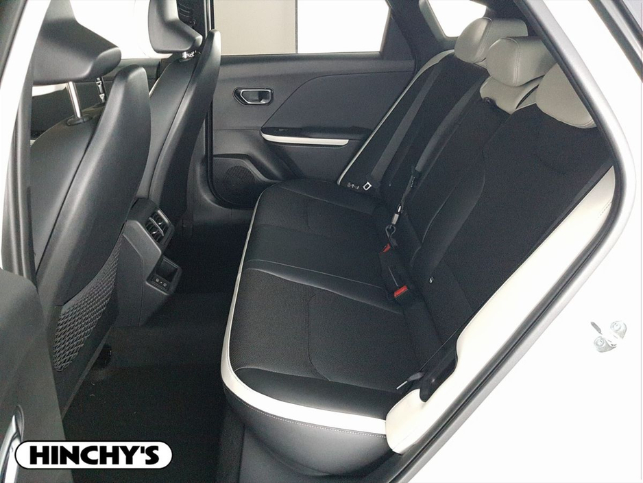 2026 Kia K4 - image 7