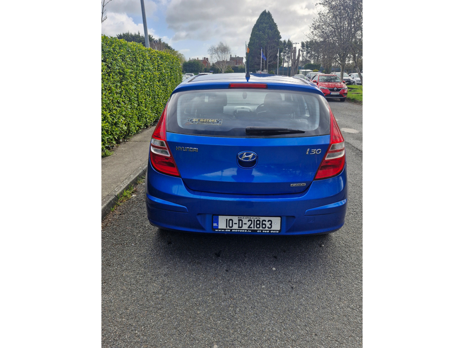 2010 Hyundai i30 - image 5