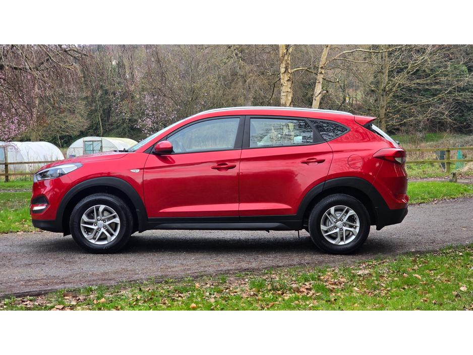 2016 Hyundai Tucson - image 8