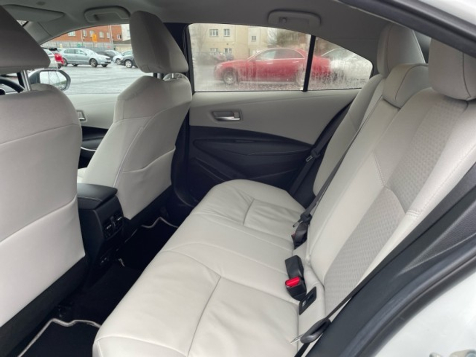 2024 Toyota Corolla Saloon - Top Spec SOL Edition - 1.8 Hybrid - Automatic - 1 Owner - 1 Free Service @ 45,000km // Remote Central Locking // Front Electric Windows // Rear Electric Windows // Electric Mirrors // Heated €33,699