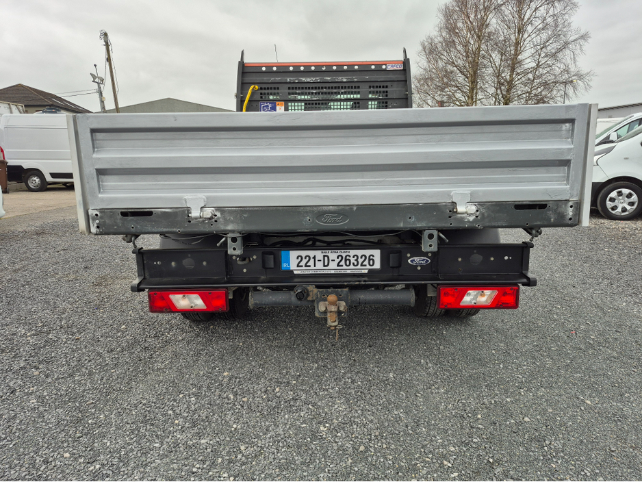 2022 Ford Transit - image 6