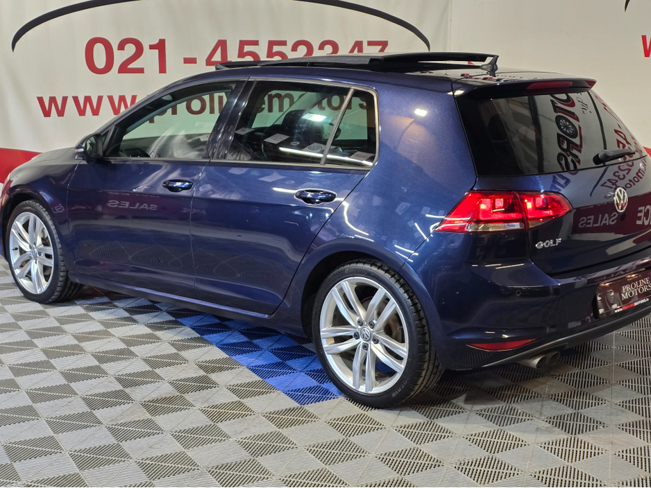 2016 Volkswagen Golf - image 5