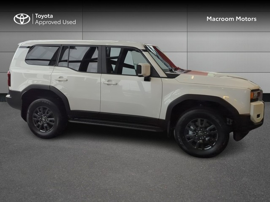 2026 Toyota Landcruiser - image 3