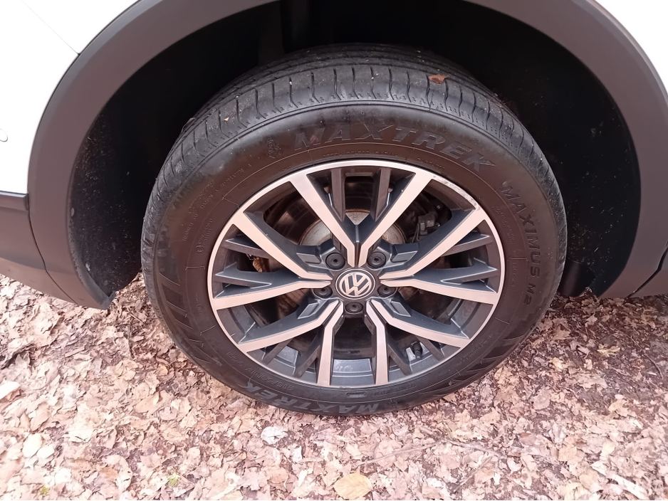 2019 Volkswagen Tiguan - image 36