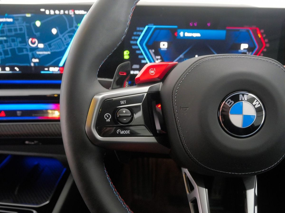 2025 BMW M5 - image 17