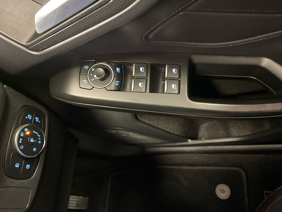 2023 Ford Focus - image 16