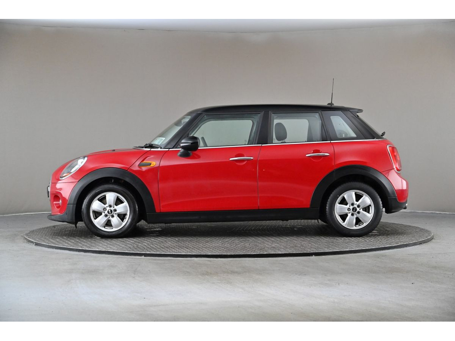 2018 MINI Hatch 1.5 6SPD 5DR *BI-TONE ROOF* €16,890