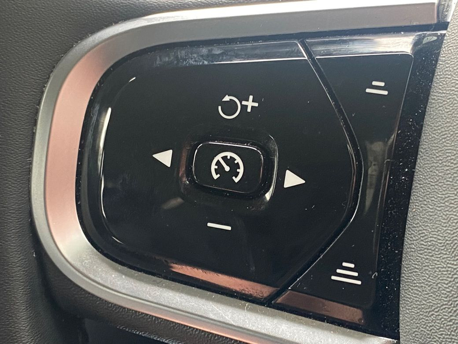 2024 Volvo XC90 T8 Core Recharge AWD Auto (PHEV) €64,900